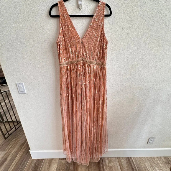 Mac Duggal Sequined Striped Sleeveless V Neck A Line Gown in Apricot - Size 14 - Picture 10 of 11